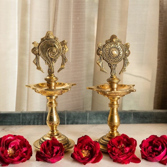 Picture of Brass Shankh Chakra Standing diyas pair (2000 gr approx)(20*8 in cm)